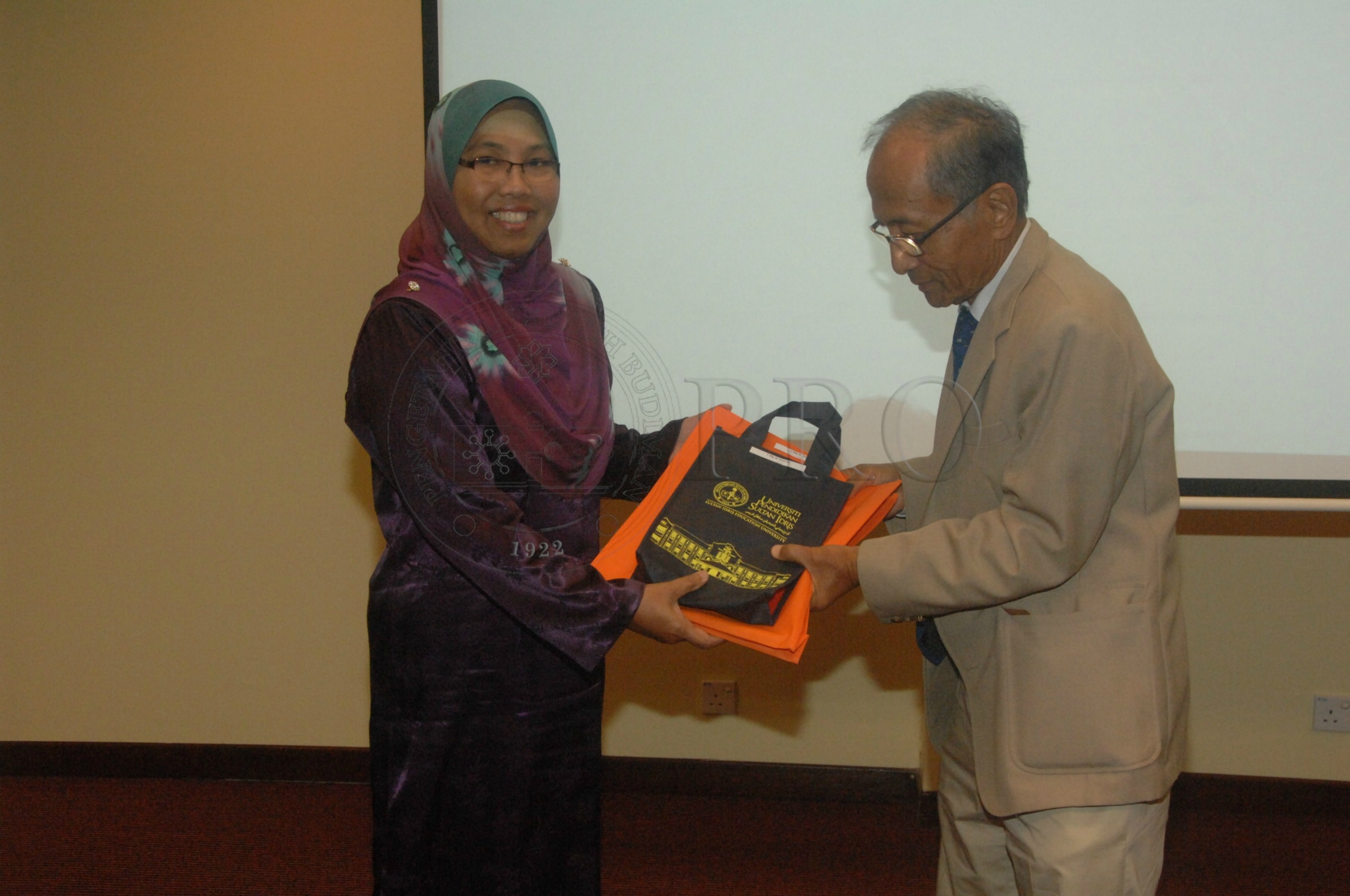 PRO 14 34 WACANA FBA 0148